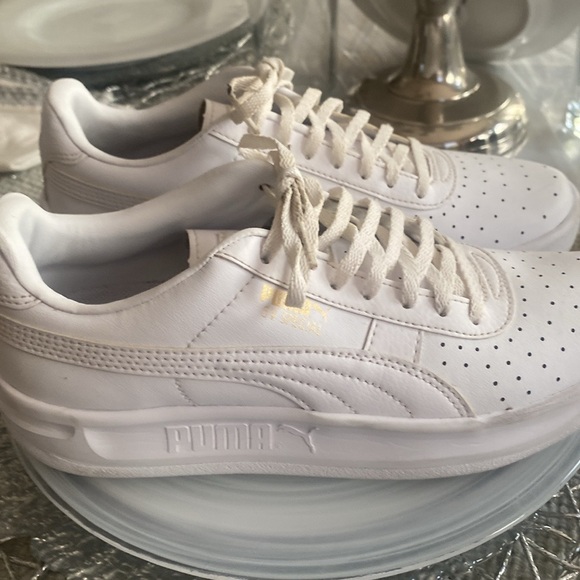 PUMA GV Special! EUC - Picture 2 of 8